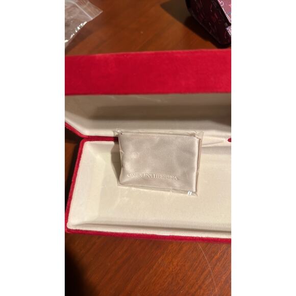 Carolina Herrera 57MM Round Heart Shape Sunglasses Gold - Picture 7 of 9